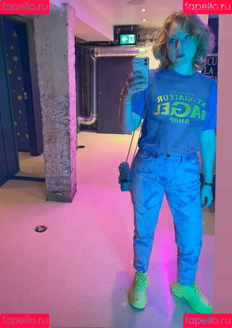 Molly Quinn Onlyfans Photo Gallery 