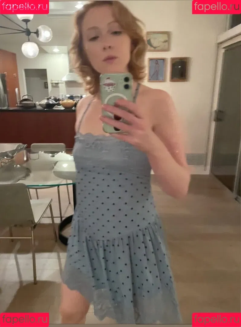Molly Quinn Onlyfans Photo Gallery 
