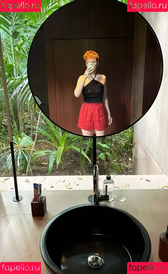 Molly Quinn Onlyfans Photo Gallery 