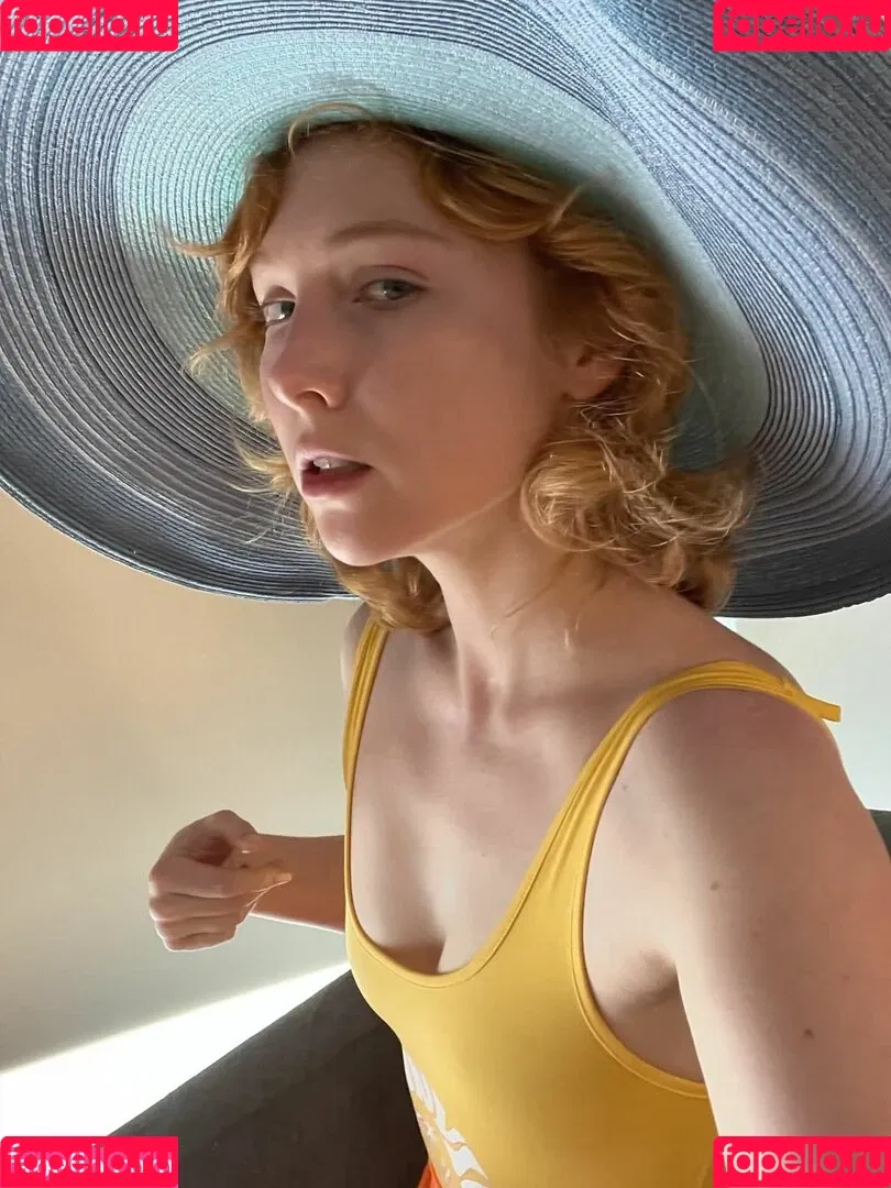 Molly Quinn Onlyfans Photo Gallery 