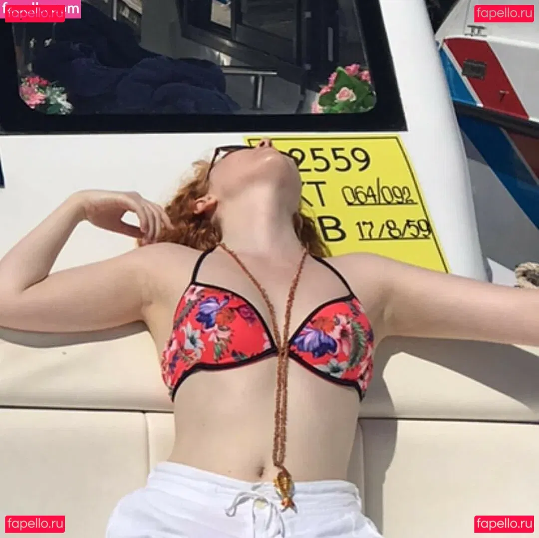 Molly Quinn Onlyfans Photo Gallery 