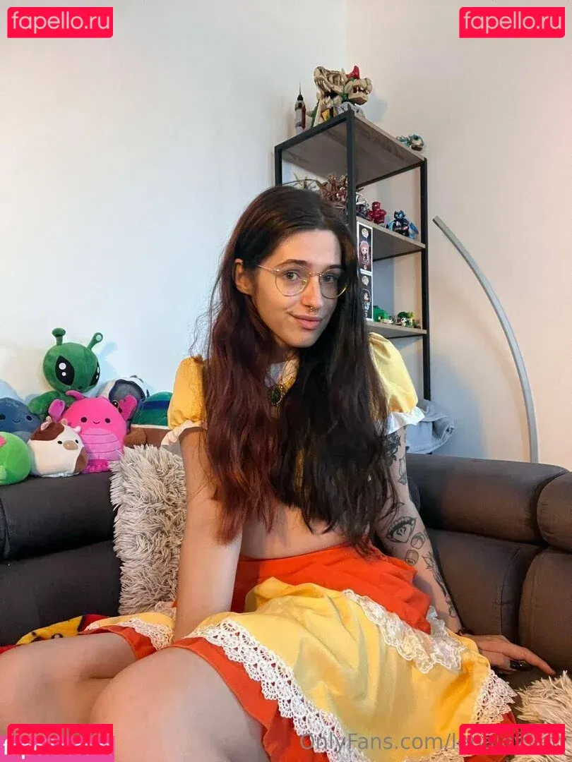 LenaLevven Onlyfans Photo Gallery 