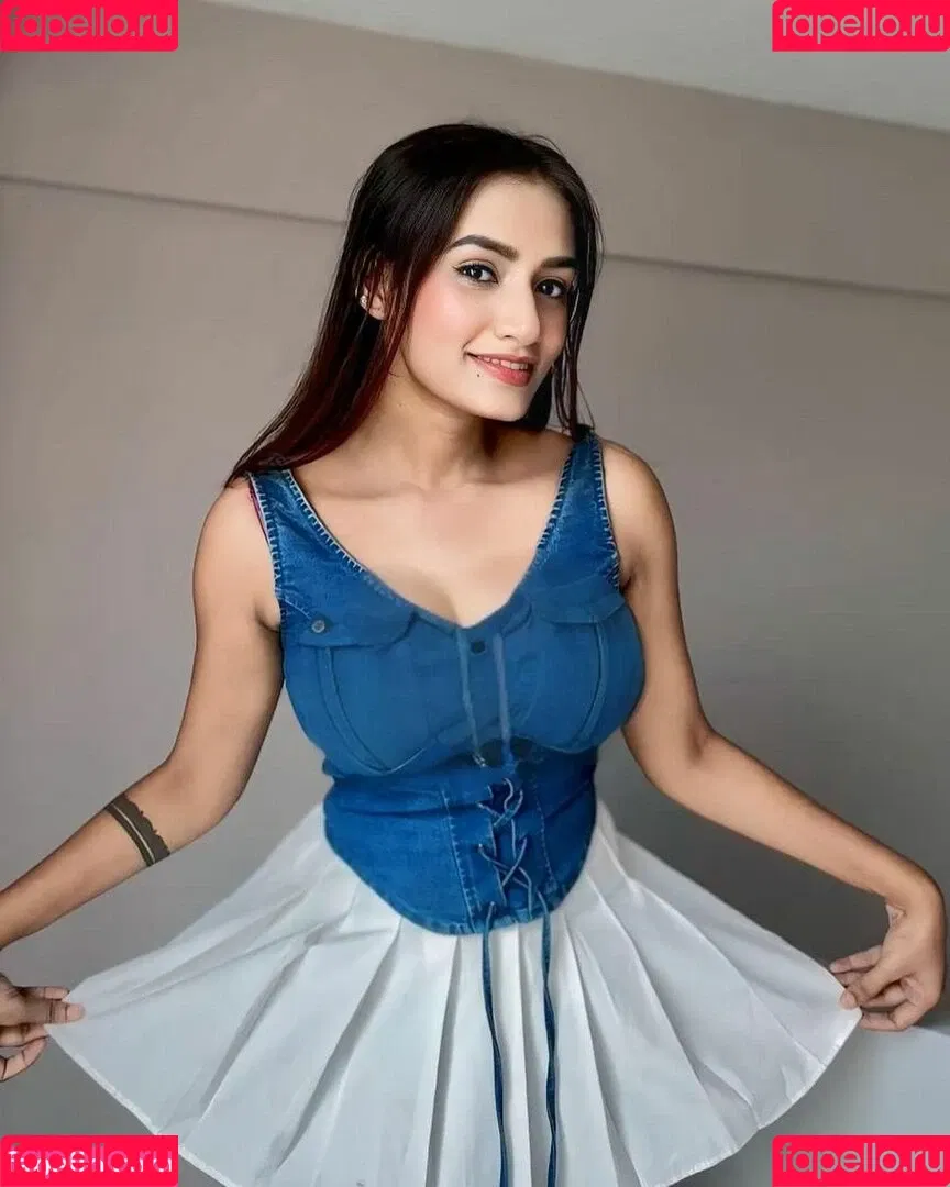 Katha Kali Chowhan Onlyfans Photo Gallery 