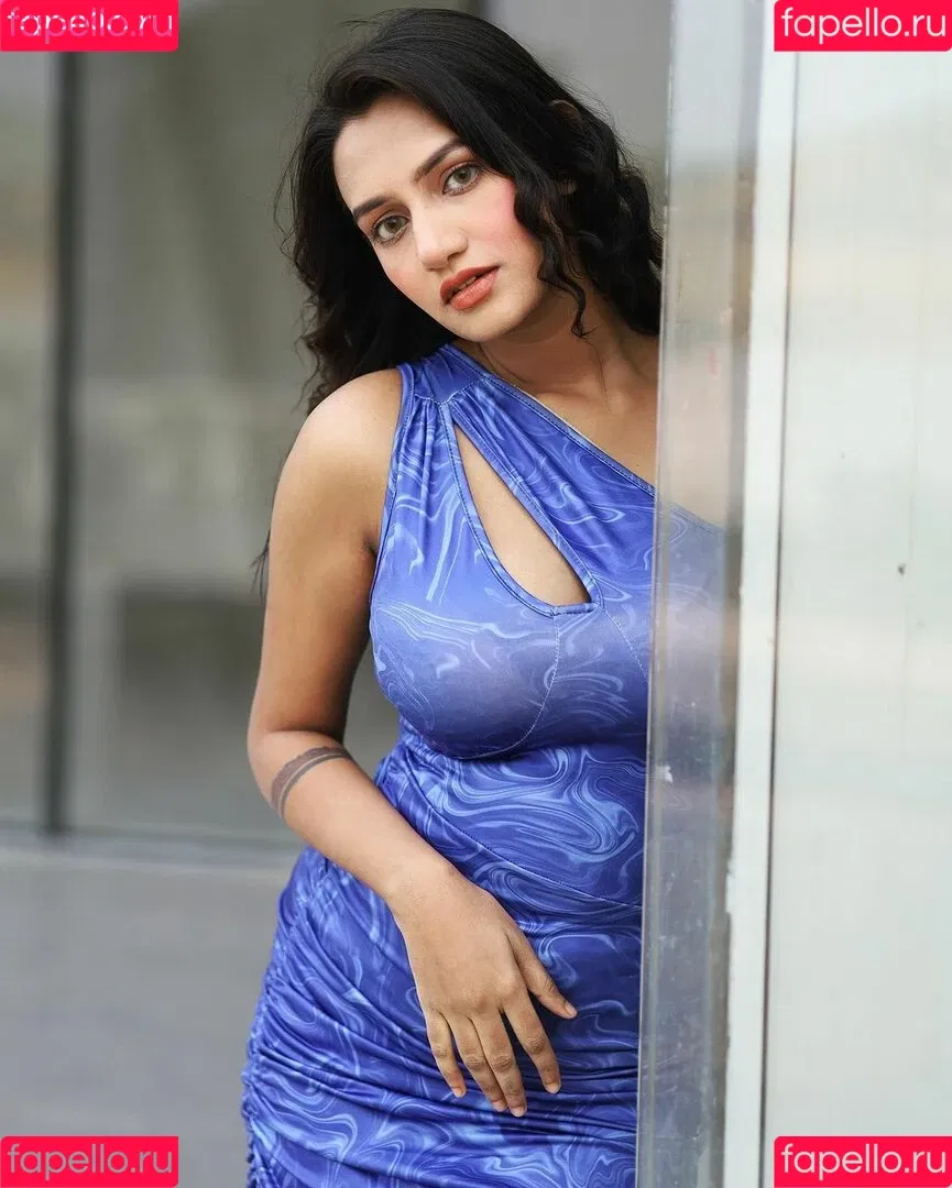 Katha Kali Chowhan Onlyfans Photo Gallery 