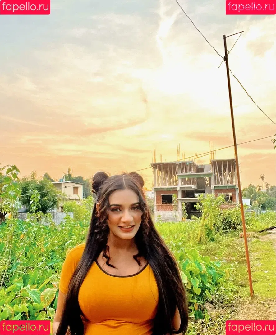Katha Kali Chowhan Onlyfans Photo Gallery 