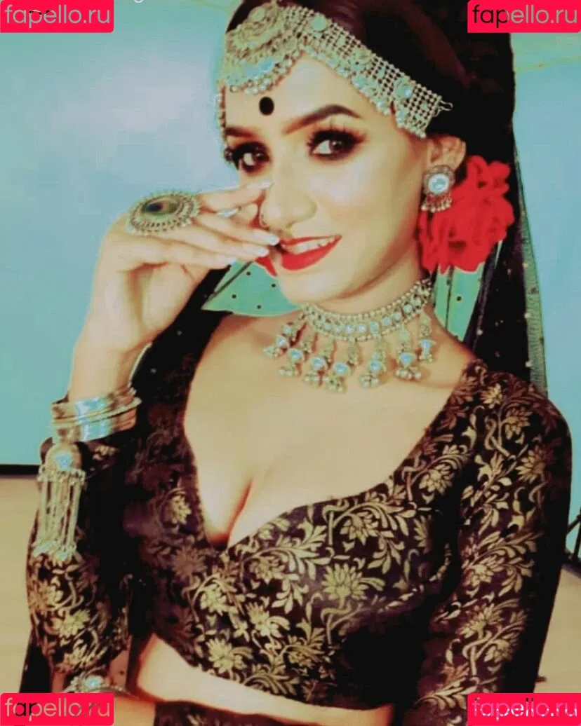 Katha Kali Chowhan Onlyfans Photo Gallery 