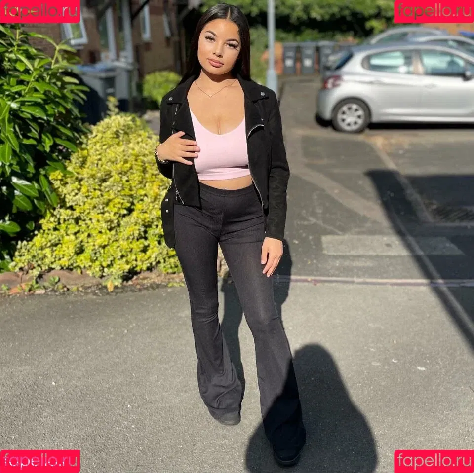 Tegan Hall Onlyfans Photo Gallery 