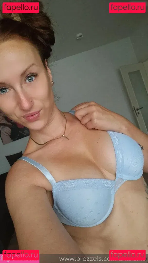 its-sina Onlyfans Photo Gallery 