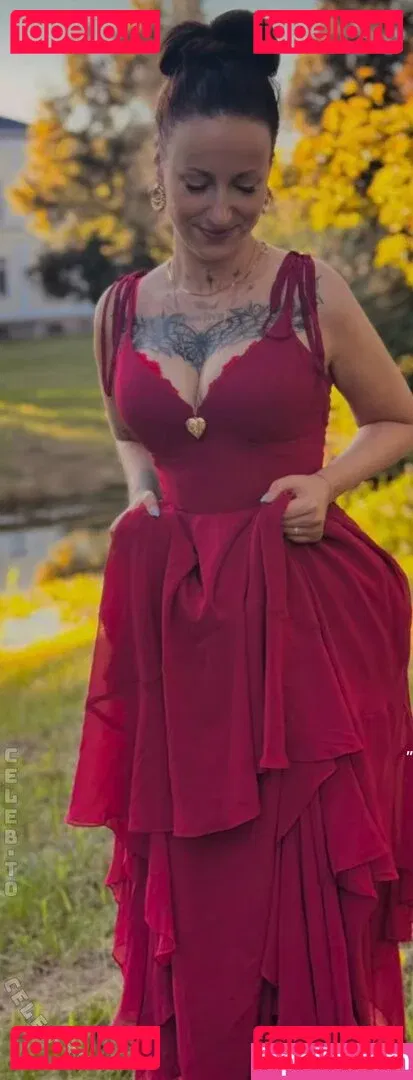 its-sina Onlyfans Photo Gallery 