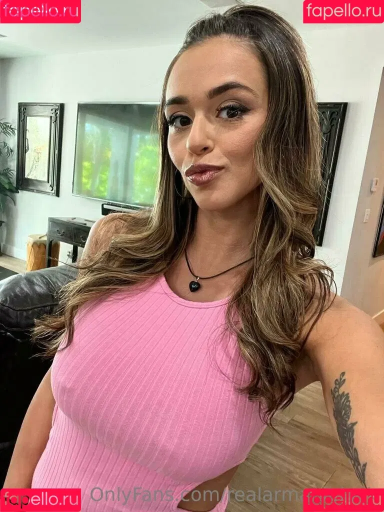 realarmaniblack Onlyfans Photo Gallery 