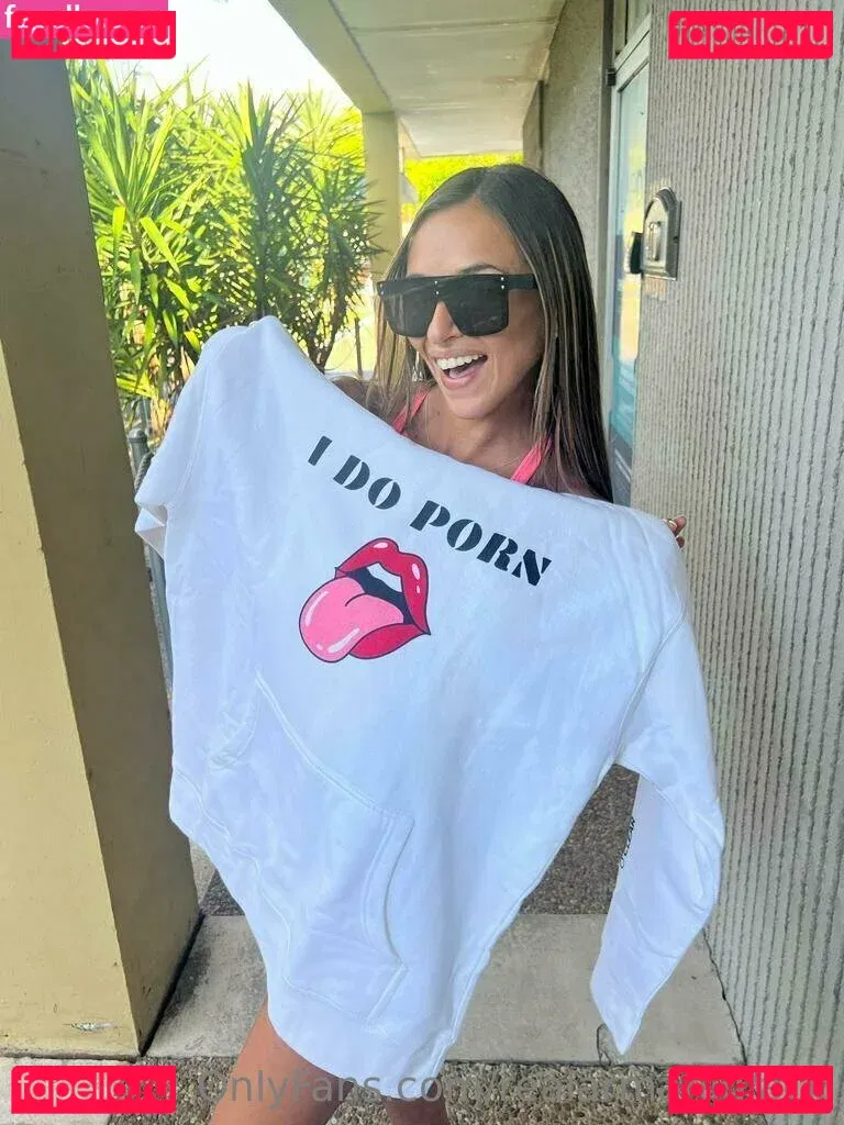 realarmaniblack Onlyfans Photo Gallery 