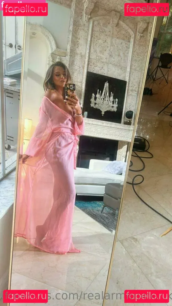 realarmaniblack Onlyfans Photo Gallery 