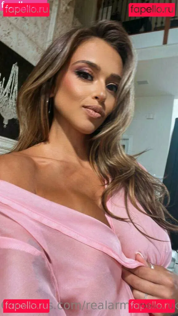 realarmaniblack Onlyfans Photo Gallery 