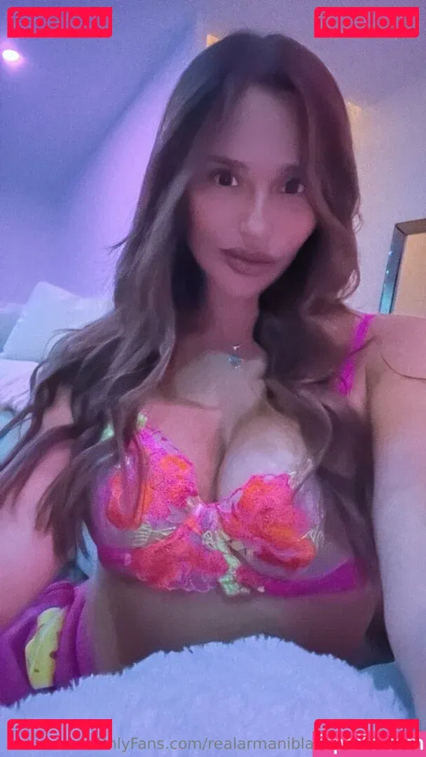 realarmaniblack Onlyfans Photo Gallery 