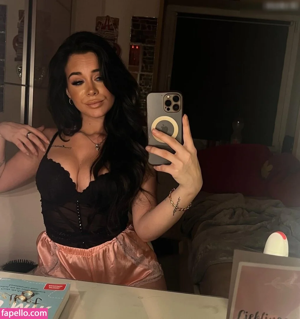 Melissa Charstensen Onlyfans Photo Gallery 