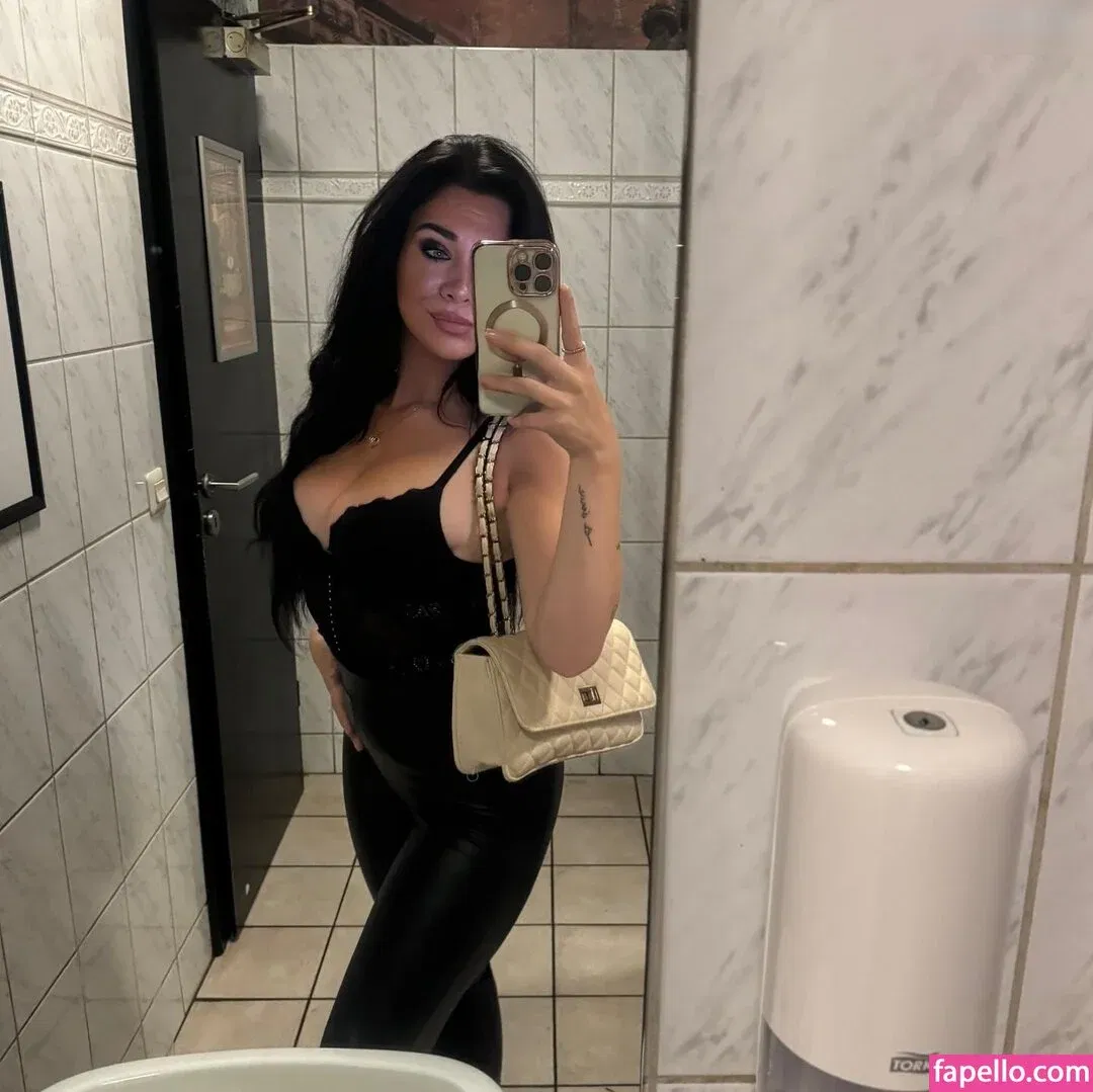 Melissa Charstensen Onlyfans Photo Gallery 