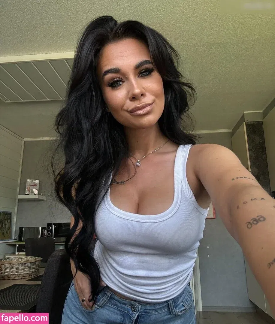 Melissa Charstensen Onlyfans Photo Gallery 