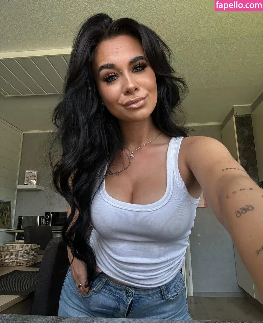 Melissa Charstensen Onlyfans Photo Gallery 