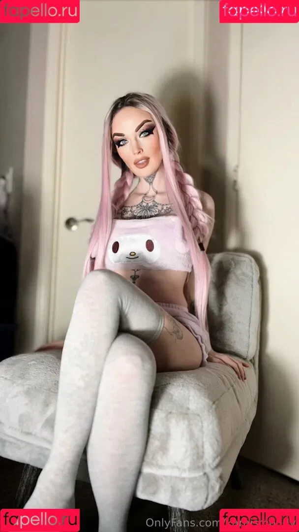karaismoody Onlyfans Photo Gallery 