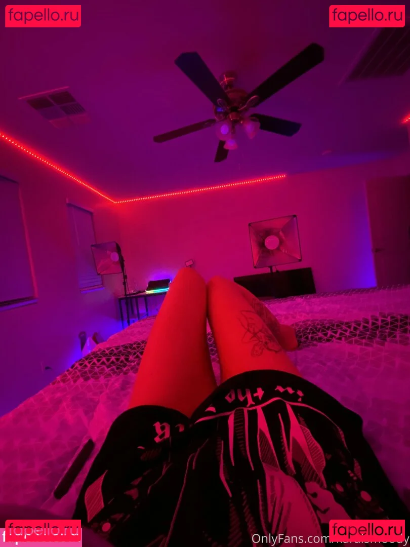 karaismoody Onlyfans Photo Gallery 