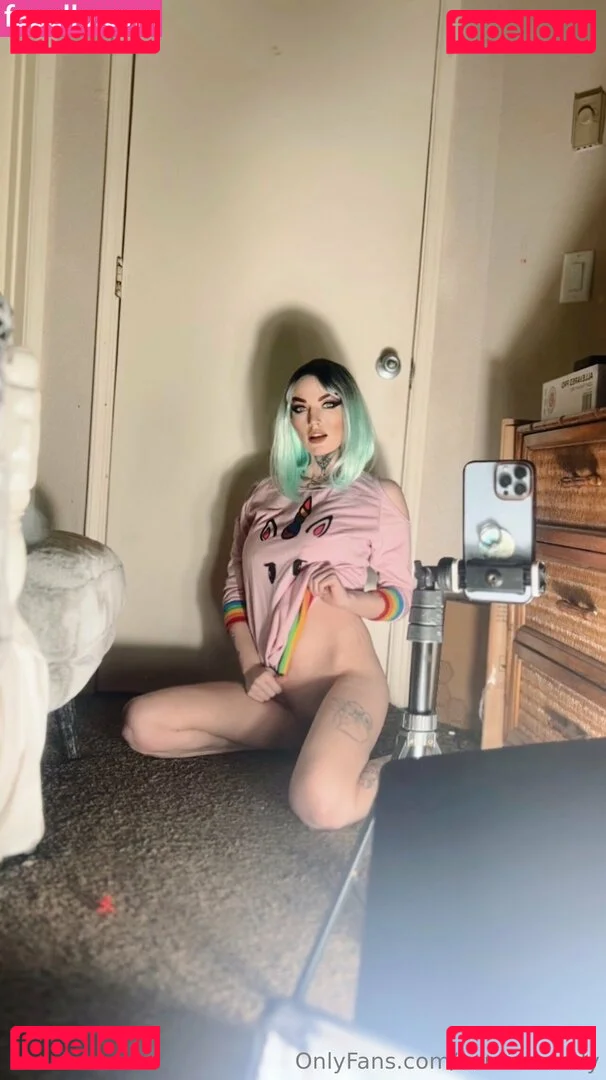 karaismoody Onlyfans Photo Gallery 