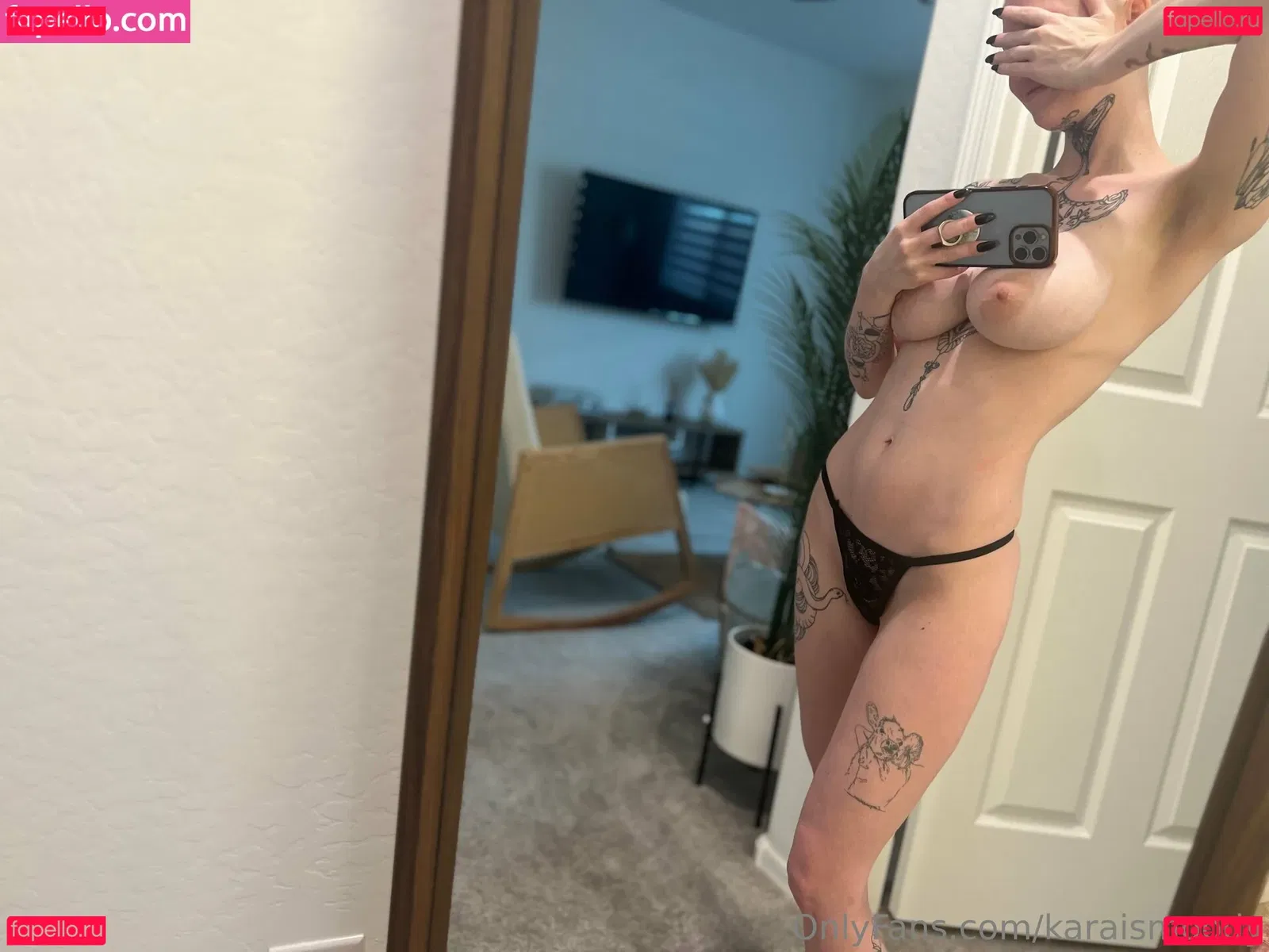 karaismoody Onlyfans Photo Gallery 