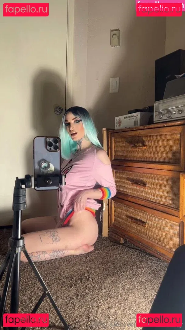 karaismoody Onlyfans Photo Gallery 