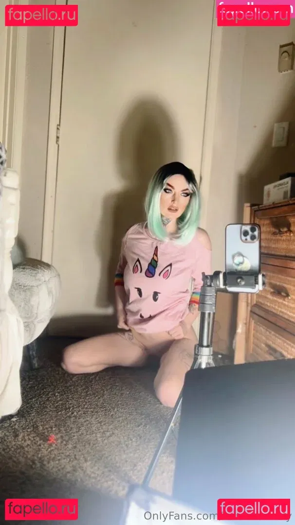 karaismoody Onlyfans Photo Gallery 