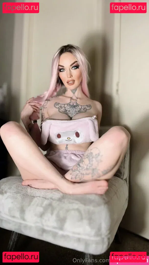 karaismoody Onlyfans Photo Gallery 