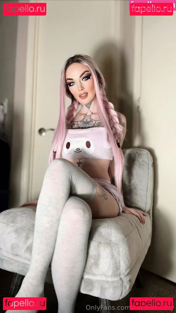 karaismoody Onlyfans Photo Gallery 