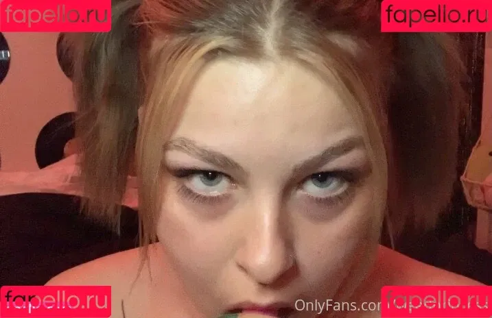 weedprincess Onlyfans Photo Gallery 
