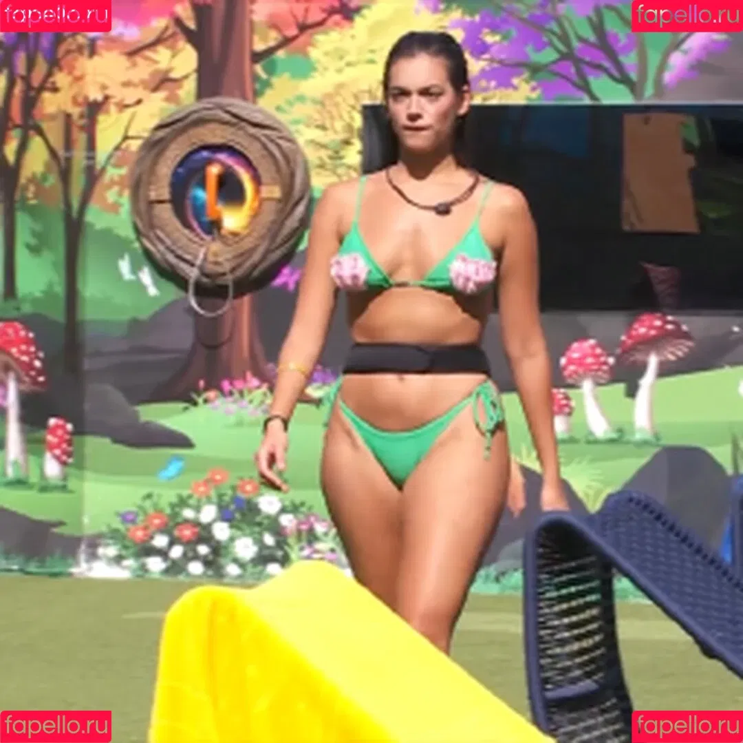 Alane Dias Onlyfans Photo Gallery 