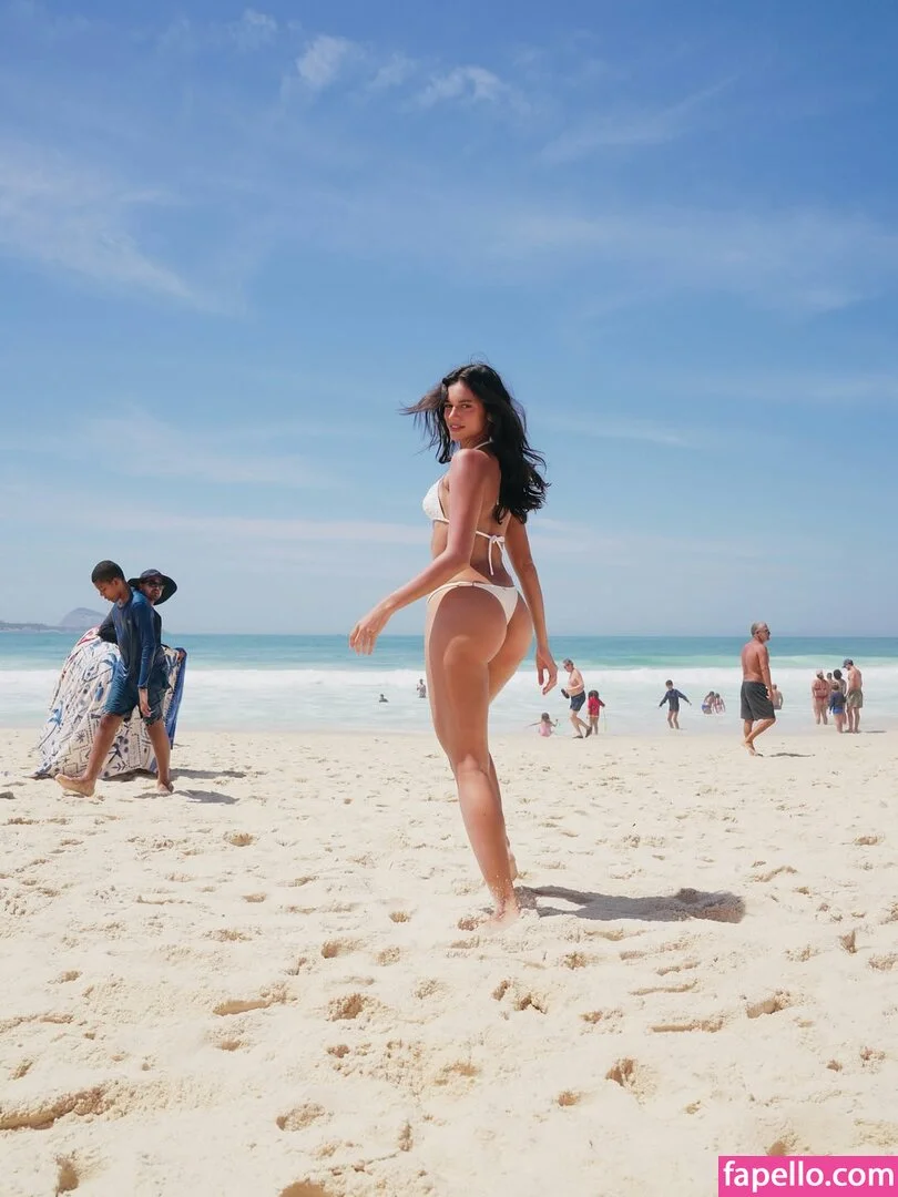 Alane Dias Nude Onlyfans Photo 14