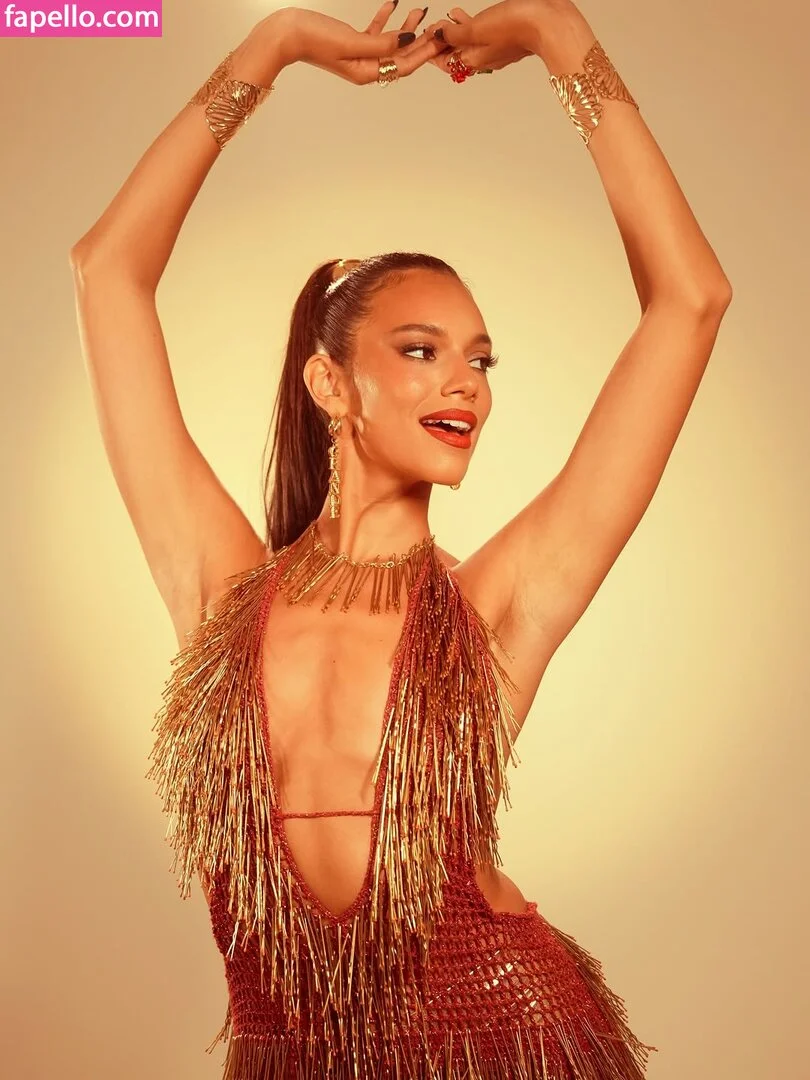 Alane Dias Nude Onlyfans Photo 8