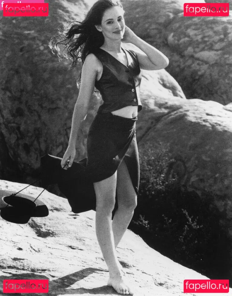 Madeleine Stowe Onlyfans Photo Gallery 