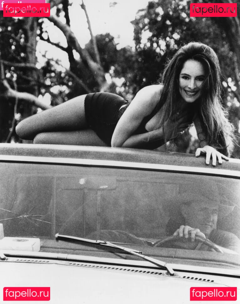 Madeleine Stowe Onlyfans Photo Gallery 