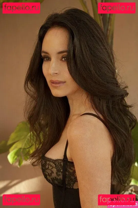 Madeleine Stowe Onlyfans Photo Gallery 