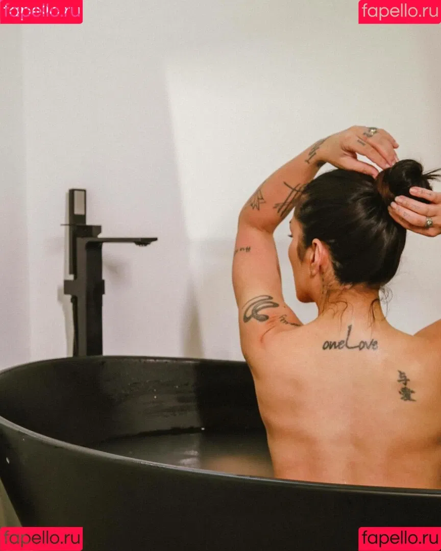 Cleo Pires Onlyfans Photo Gallery 