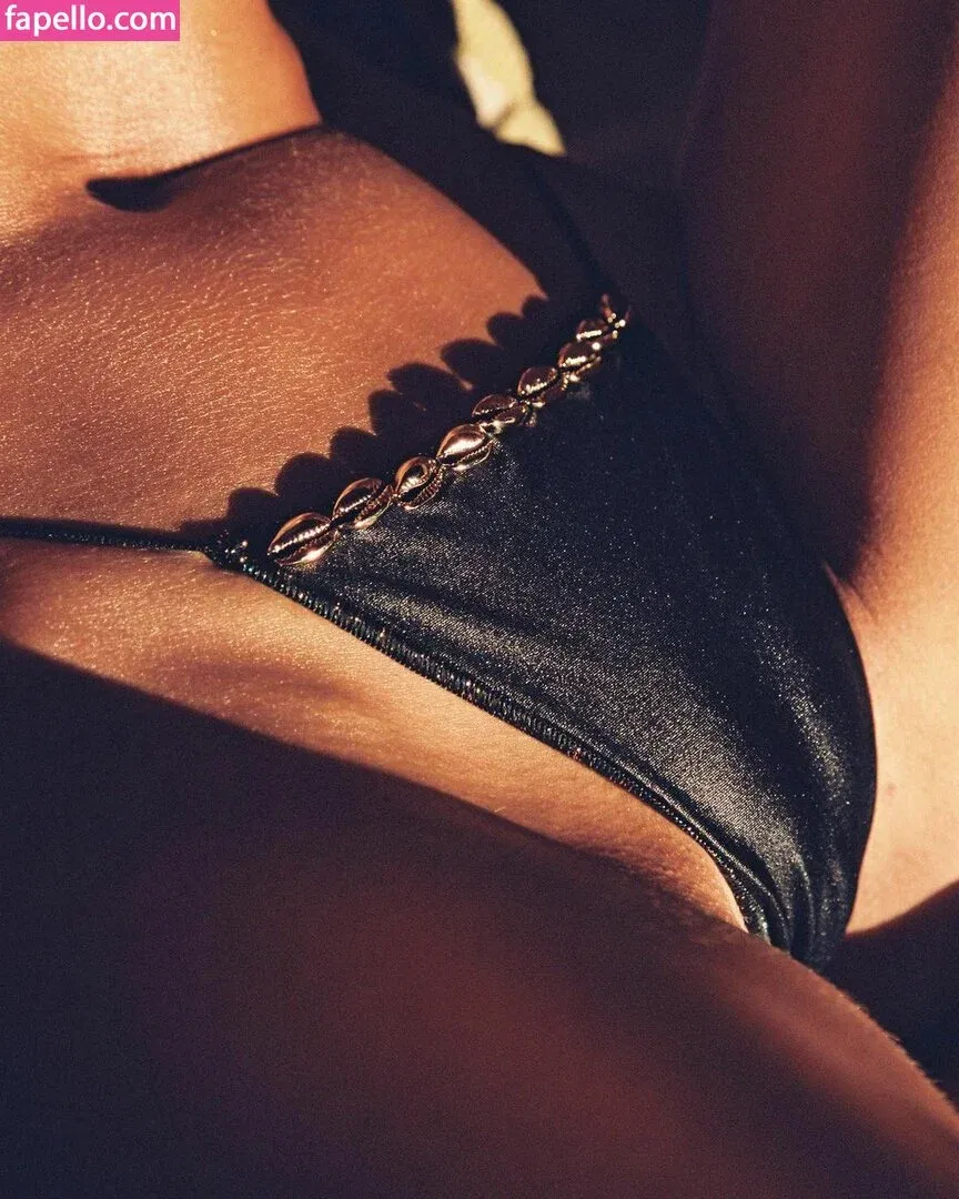 Frida Aasen Onlyfans Photo Gallery 