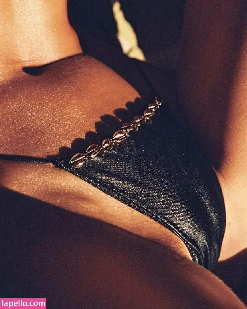 Frida Aasen Onlyfans Photo Gallery 