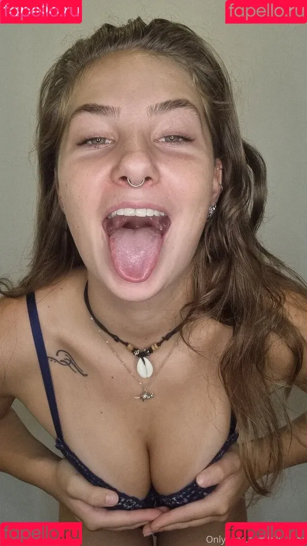 rikaaaaa Onlyfans Photo Gallery 