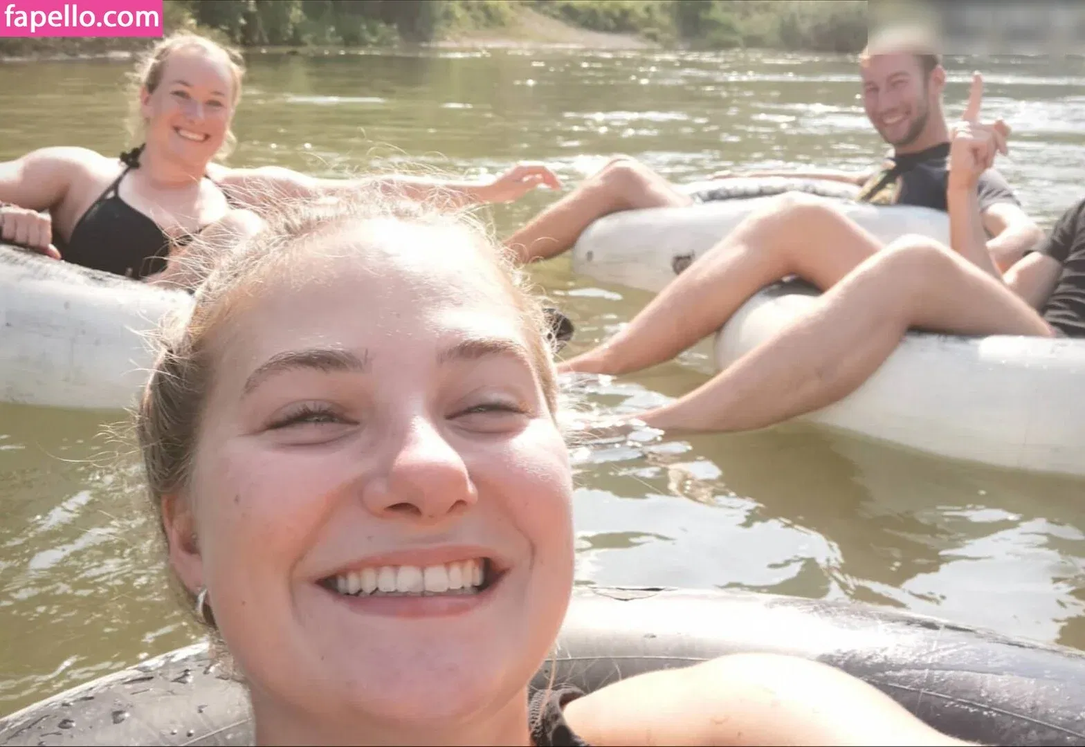 rikaaaaa Onlyfans Photo Gallery 