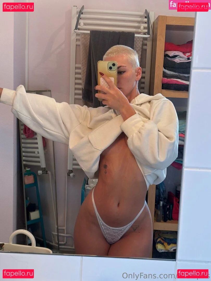 Thais Onlyfans Photo Gallery 