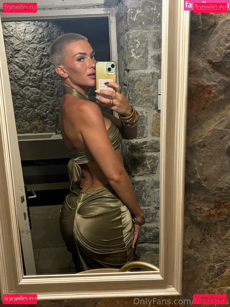 Thais Onlyfans Photo Gallery 