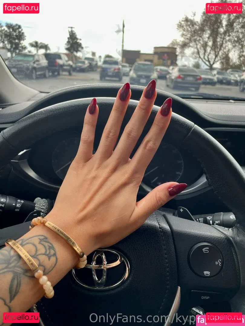 kypeachess Onlyfans Photo Gallery 