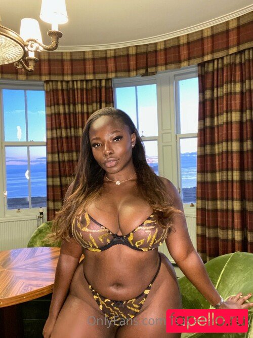 Isabelle Miller Nude Onlyfans Photo 37