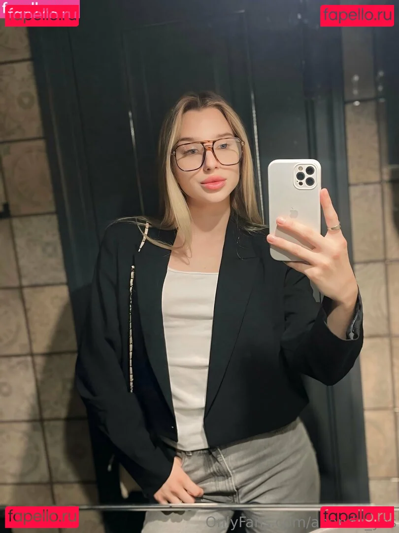 ananda_yes Onlyfans Photo Gallery 