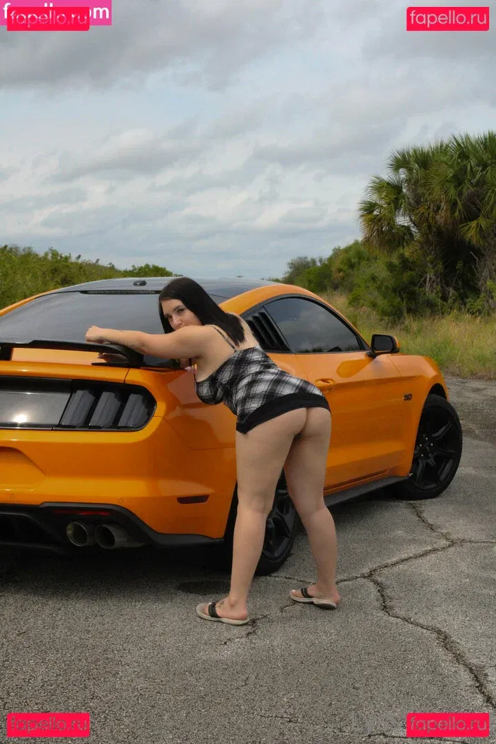 lyssaugust Onlyfans Photo Gallery 