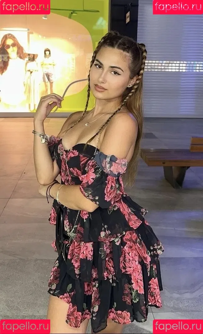nurcinaleyna - Influencer Onlyfans Photo Gallery 
