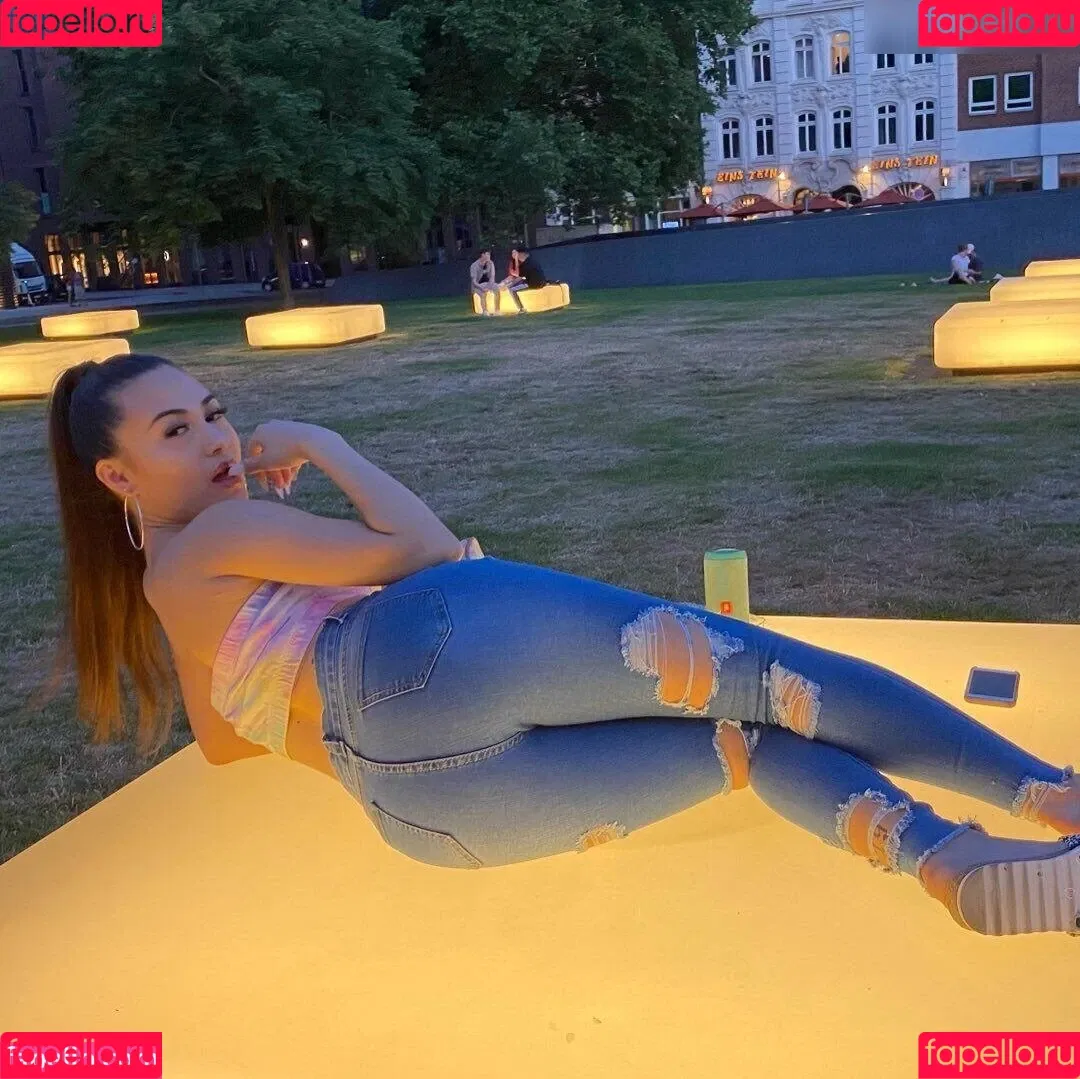 nurcinaleyna - Influencer Onlyfans Photo Gallery 